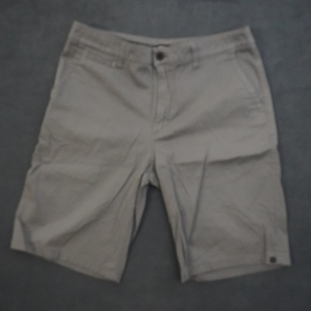 Quiksilver Mens Gray Chino Shorts Size 31 Flat Front Cotton Twill Casual Walking